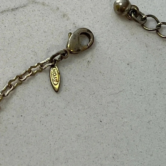 3/30$ Avon  bracelet - Picture 6 of 8